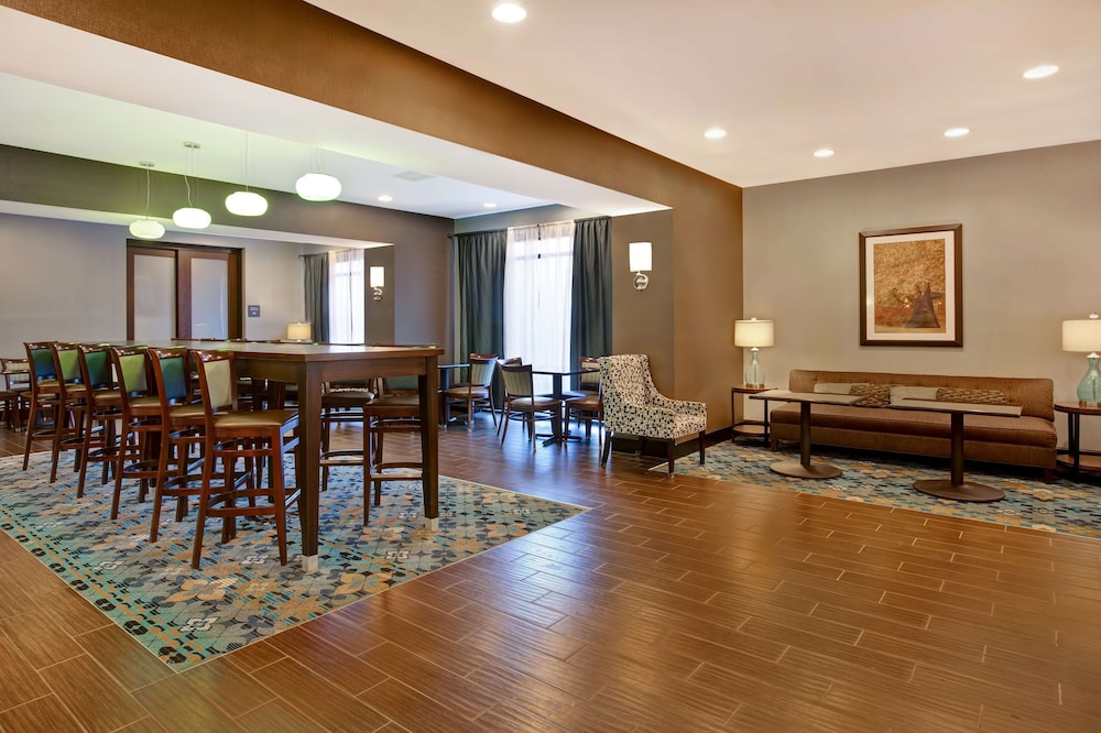Hampton Inn Dekalb Near The University 27/41
