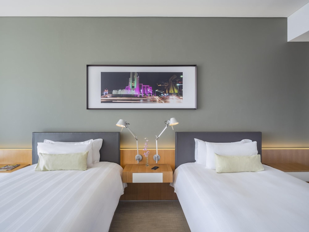 Deluxe, 2 Queen Beds