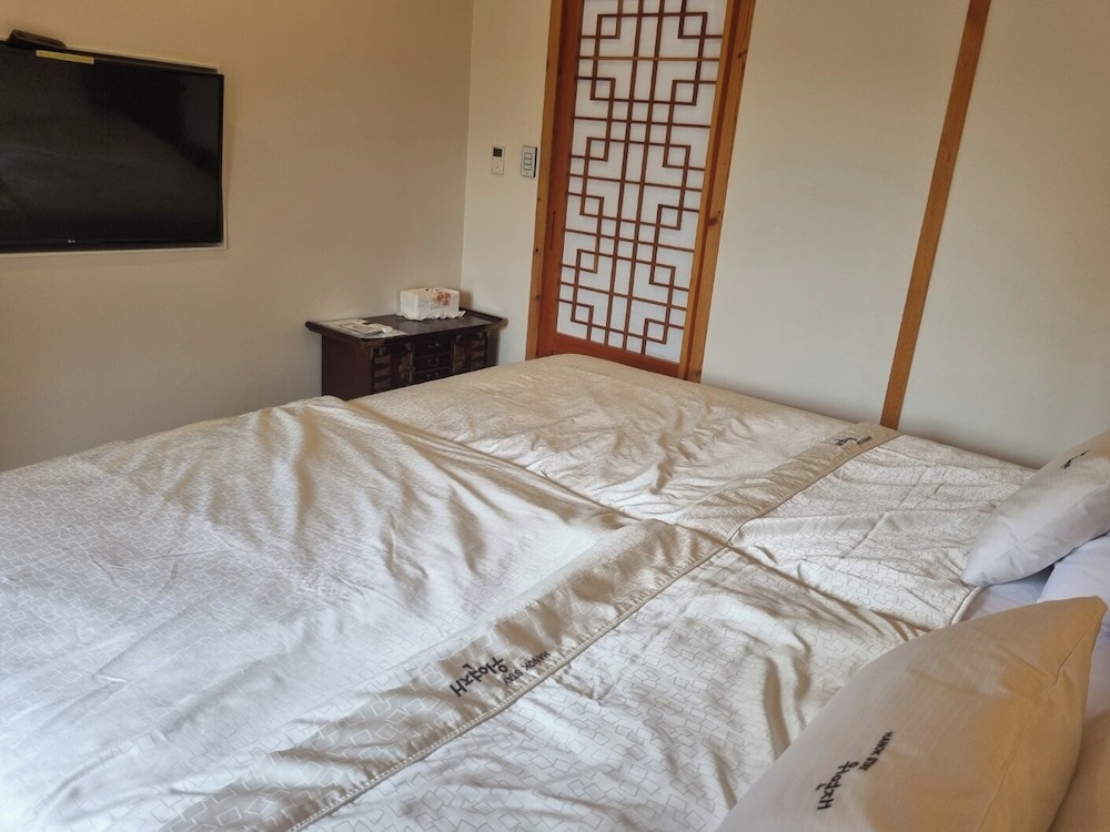 Wiyeonjae Hanok Stay 20/49
