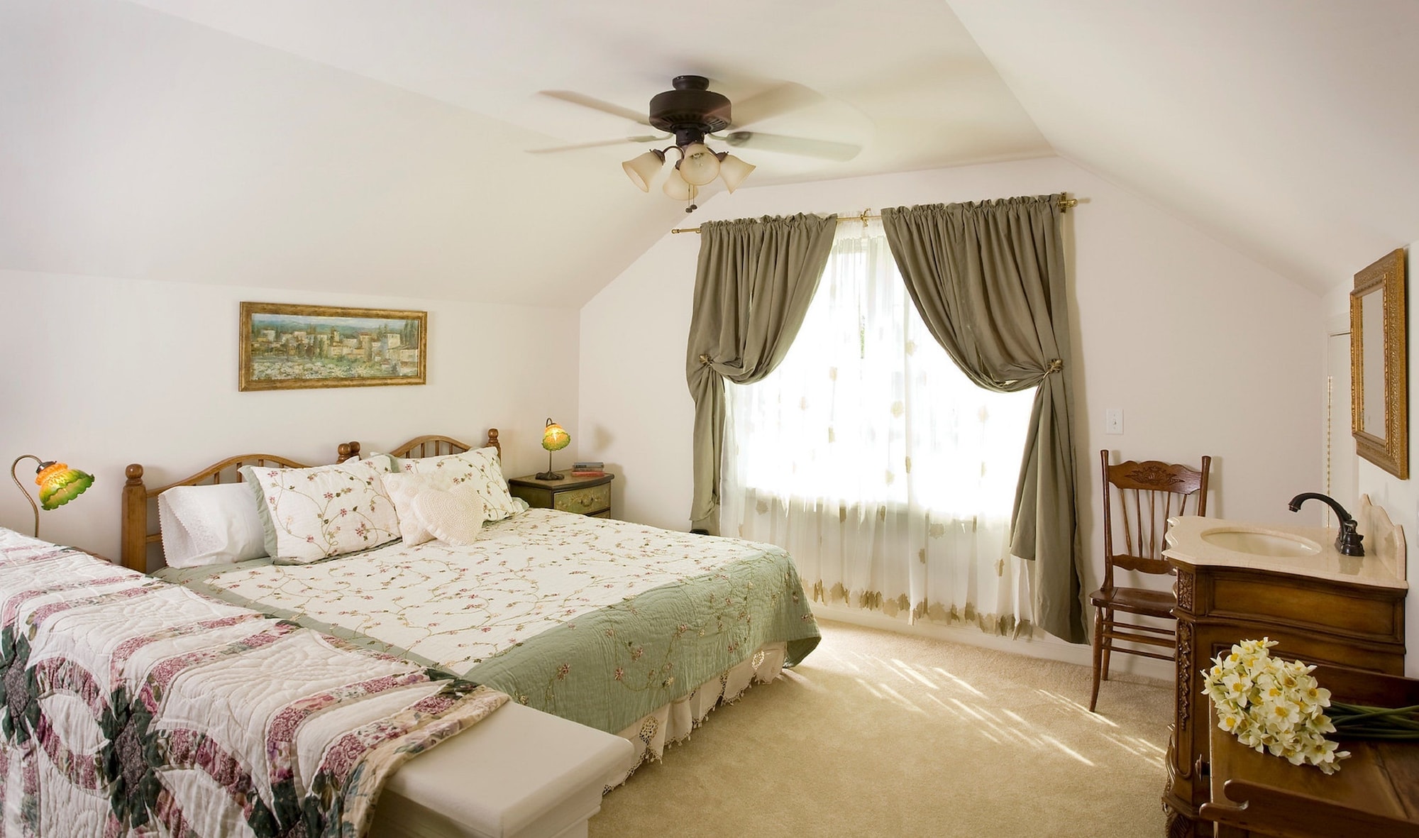 Luxury, King Bed, Resort View, Private Bathroom