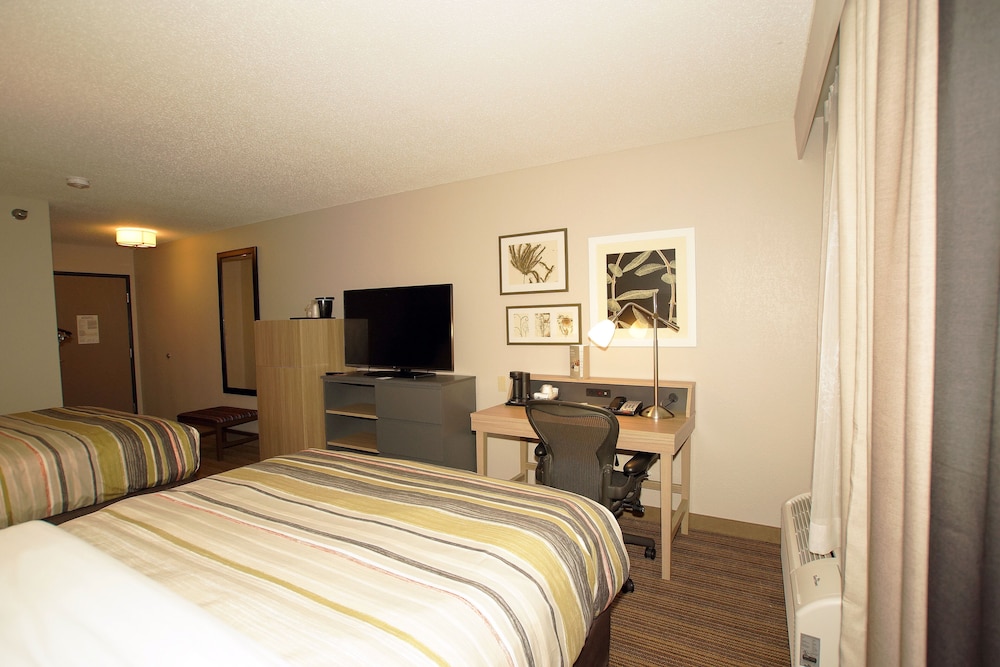 Country Inn & Suites by Radisson Greenfield IN 12/37