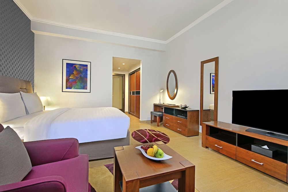 THE CURVE HOTEL 45/74