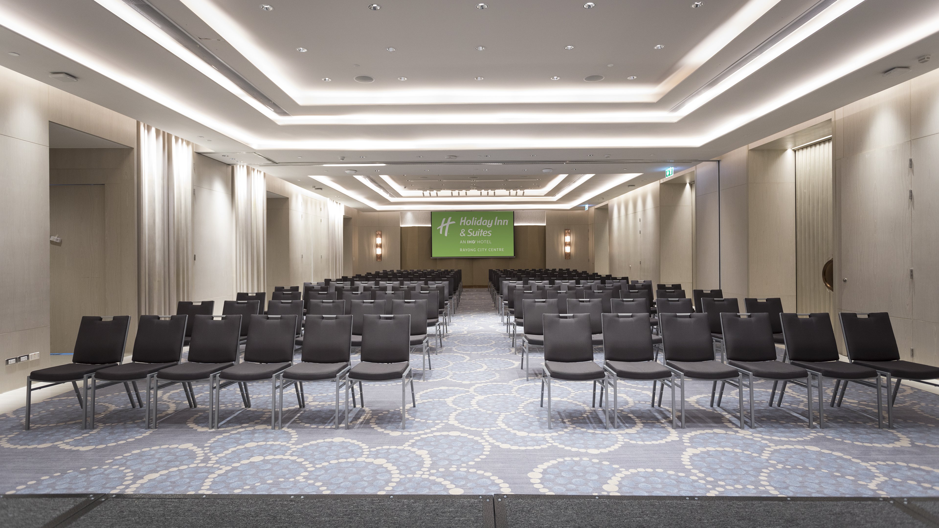 Holiday Inn & Suites Rayong City Centre 64/77