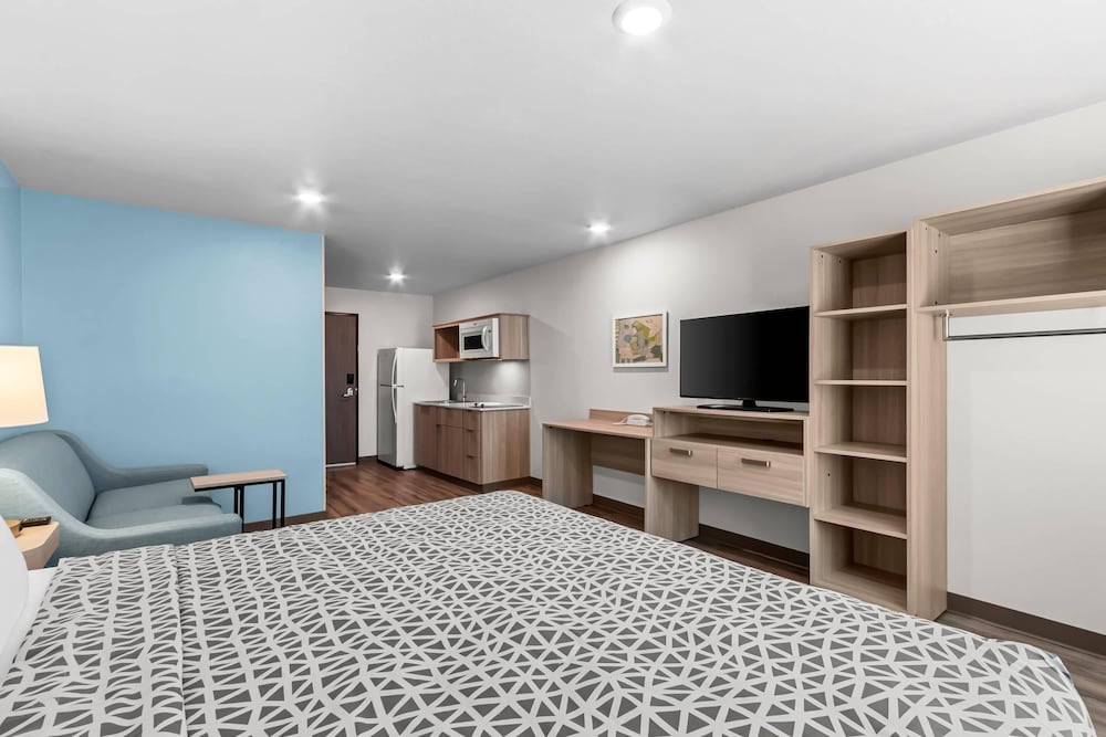 WoodSpring Suites Gilbert - Mesa Gateway Airport 29/41