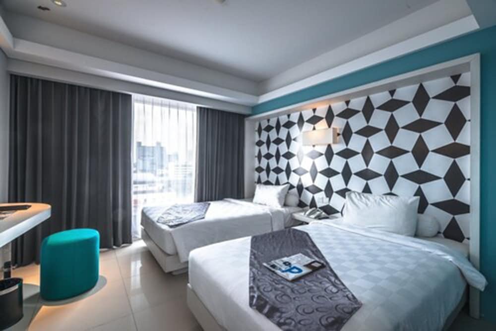 Crown Prince Hotel Surabaya 30/71