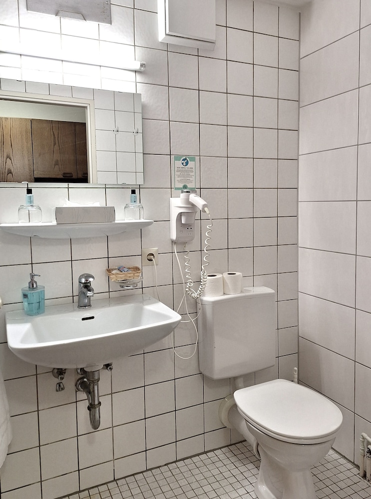 Hotel Quellenhof Bad Urach 47/50