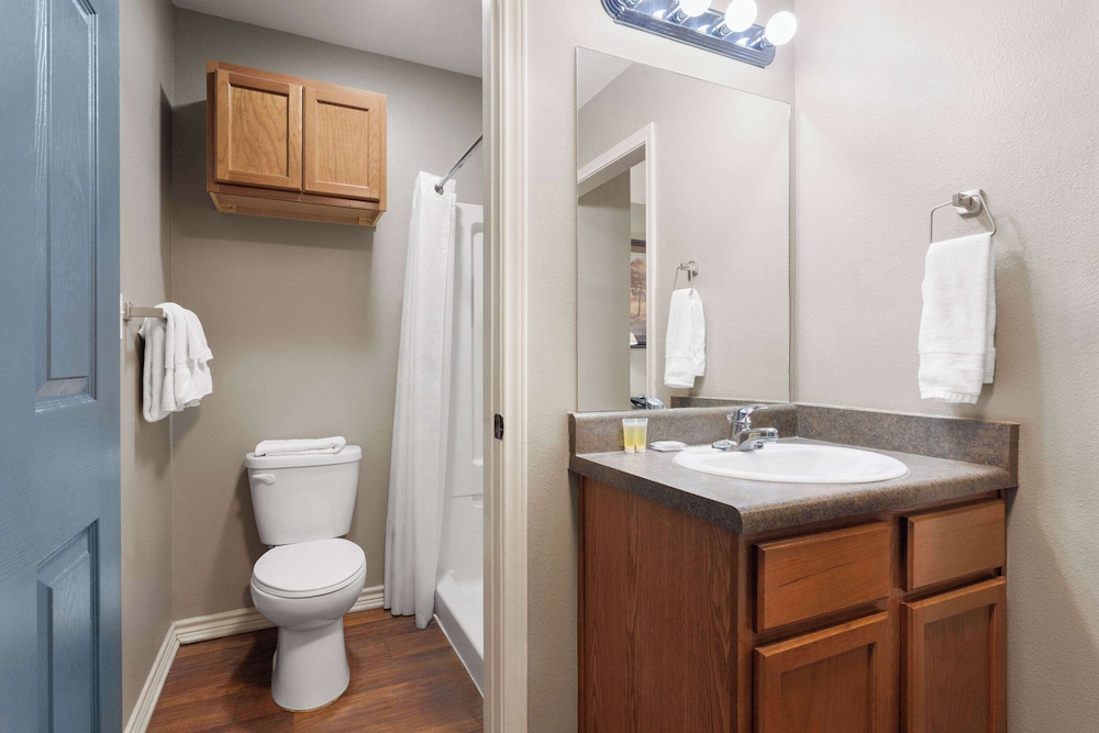 1 Bedroom, Suite, King Bed