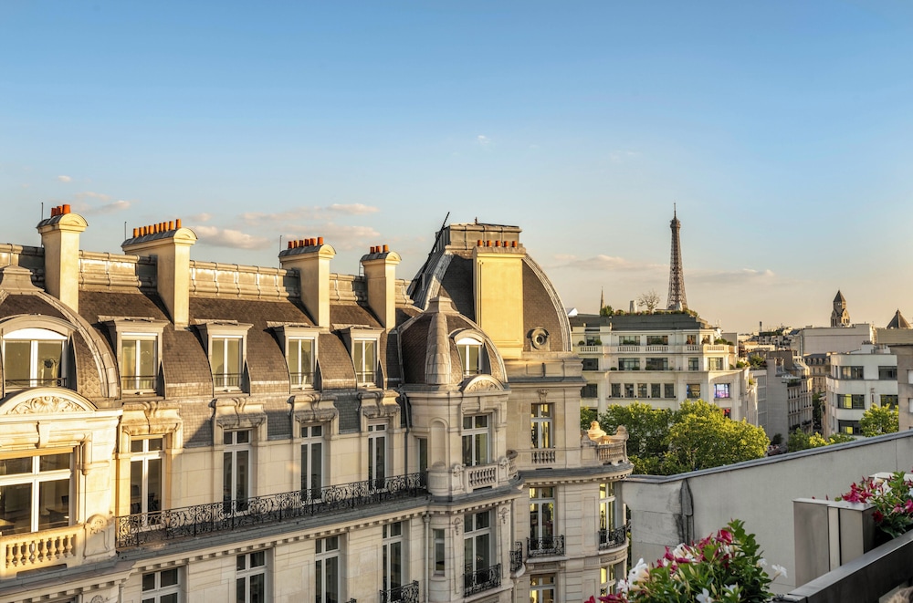 Warwick Paris Champs-Elysees in PARIS