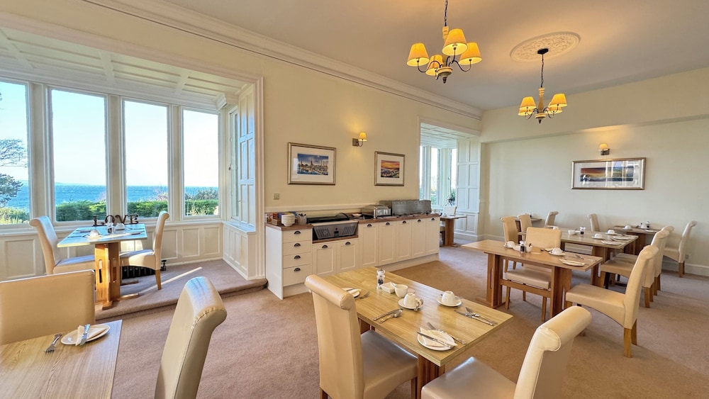 Invernairne guest house 64/78