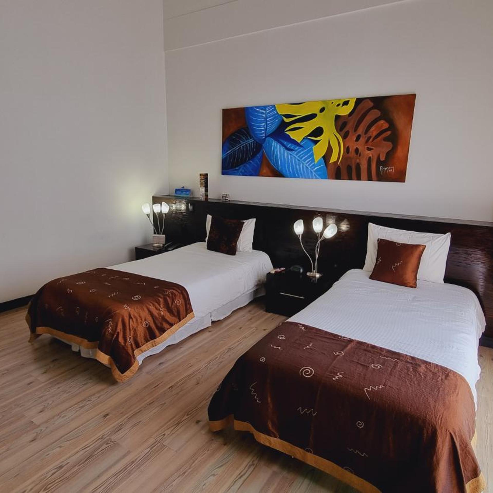 Hotel Habitat Suite 13/50