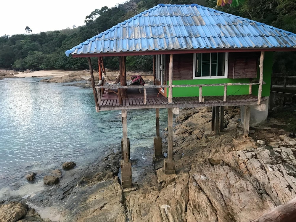Koh Chang Resort Ranong 48/50