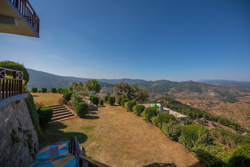BluSalzz Homes - The Himalayan Bungalow, Almora - Uttarakhand by ZUZU 43/49