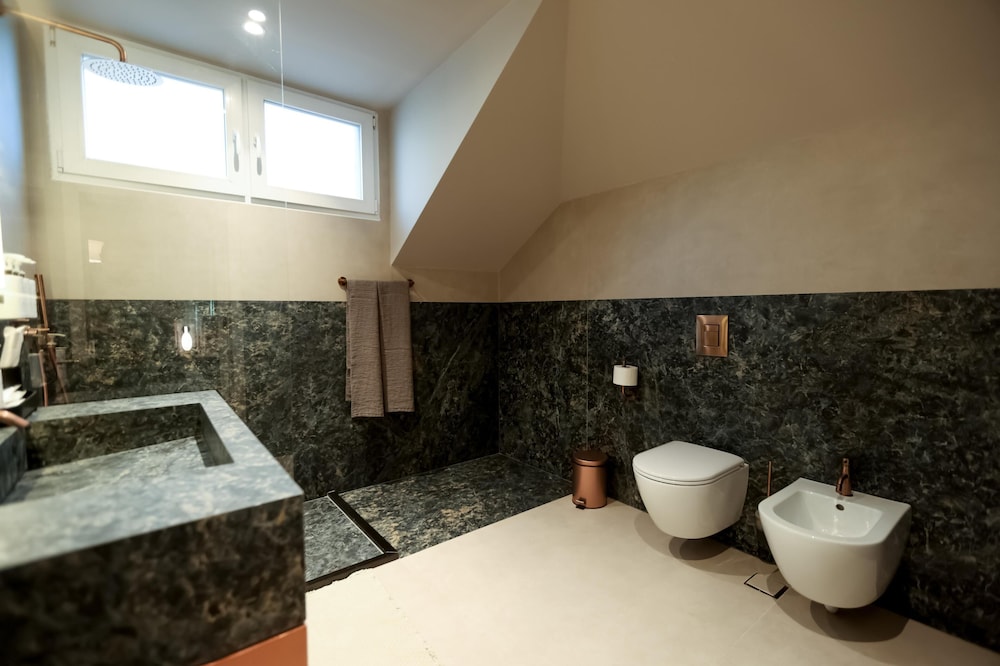 Padam Boutique Hotel 53/55