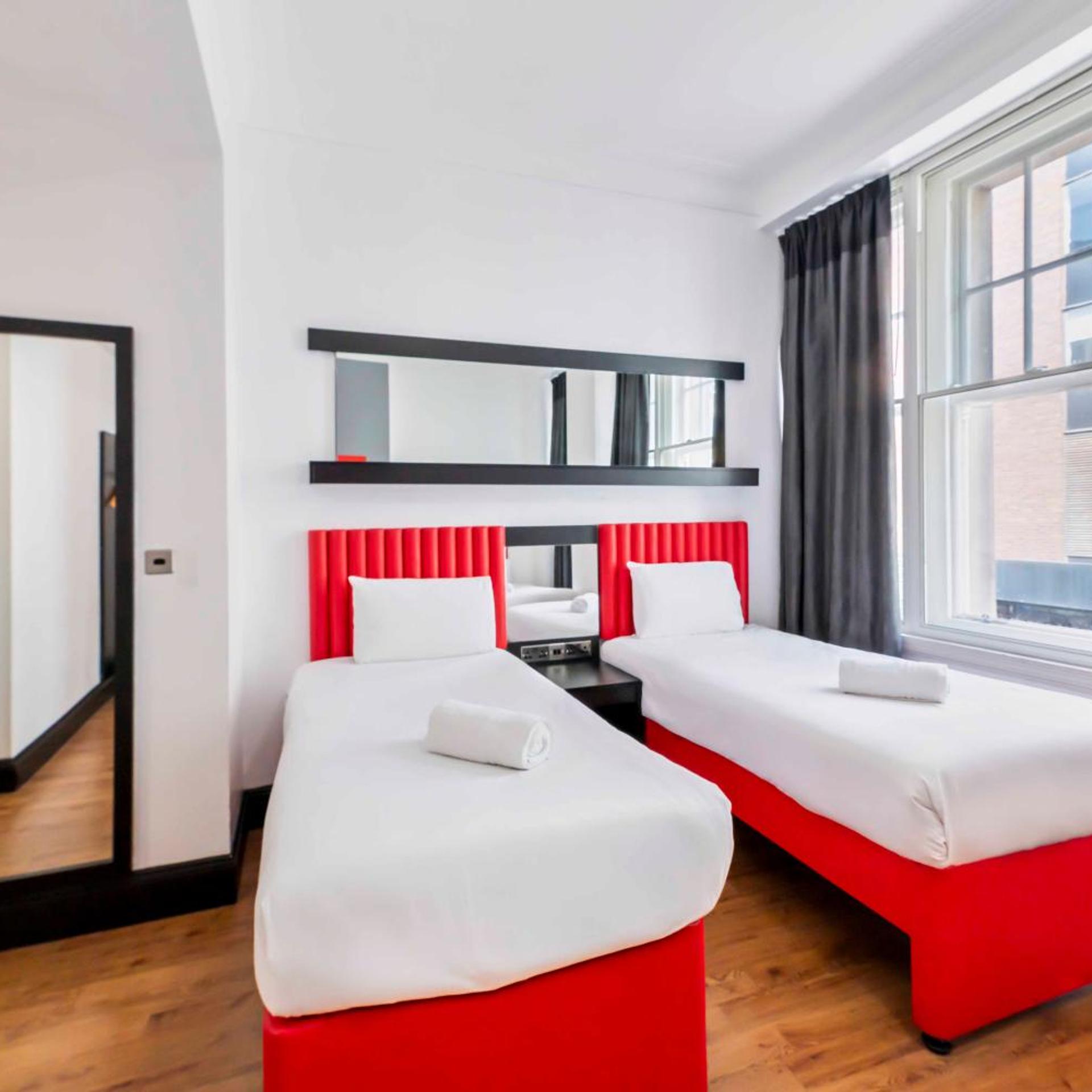غرفة سوبيريور رباعية، easyHotel Newcastle City Centre 7/10