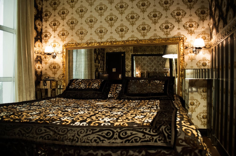 Andromeda Hotel 6/50