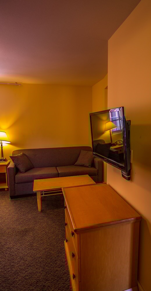 Sahara Courtyard Inn Penticton 48/77