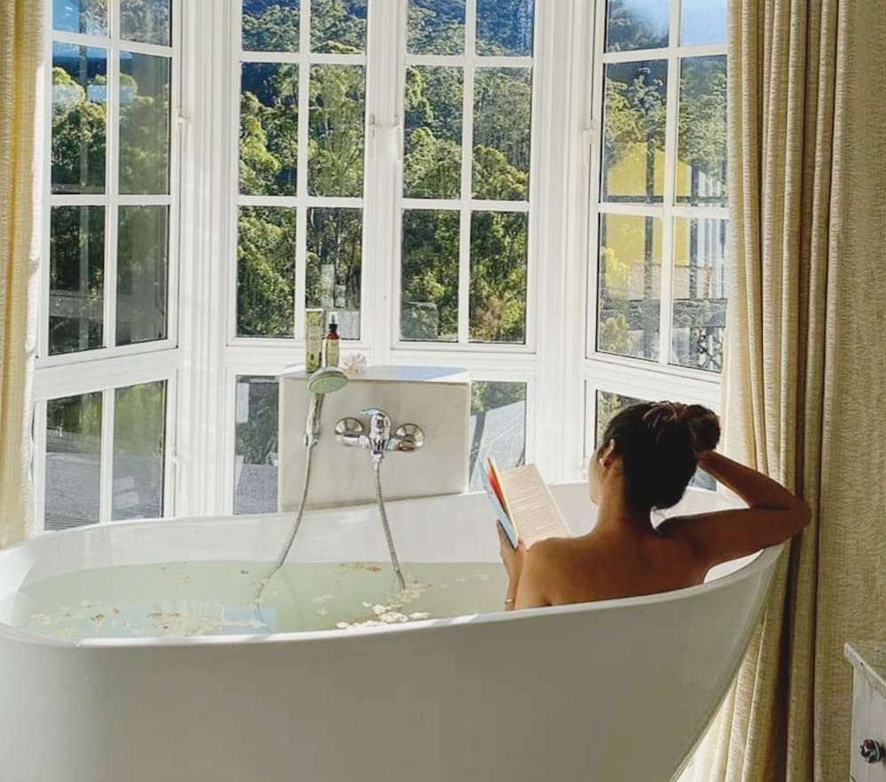 Luxe Wilderness 3/28