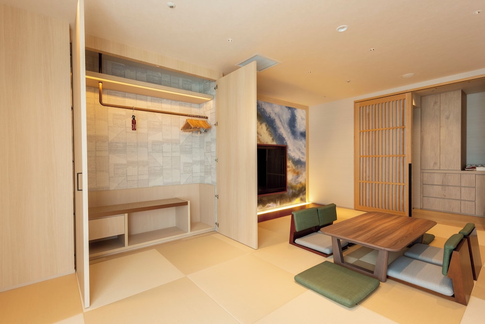 Hotel Springs Makuhari Premier 50/66