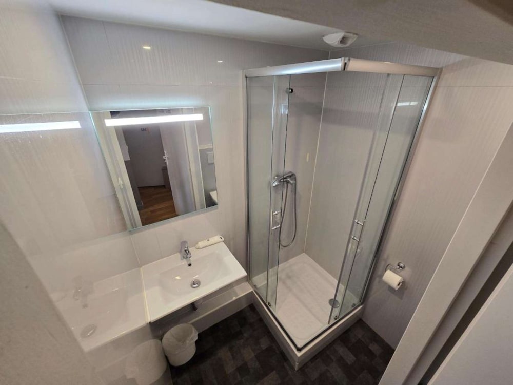 Premiere Classe Troyes Sud - Parc St Thibault 47/50