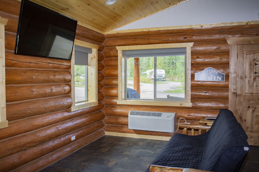 Bonners Ferry Log Inn 30/48