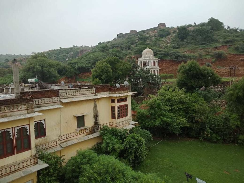 Welcome Heritage Bassi Fort Palace 45/50