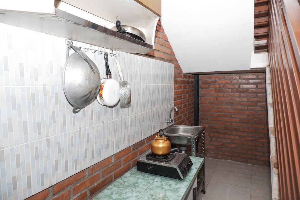 OYO 550 Kebon Krapyak Cottage Syariah 42/42