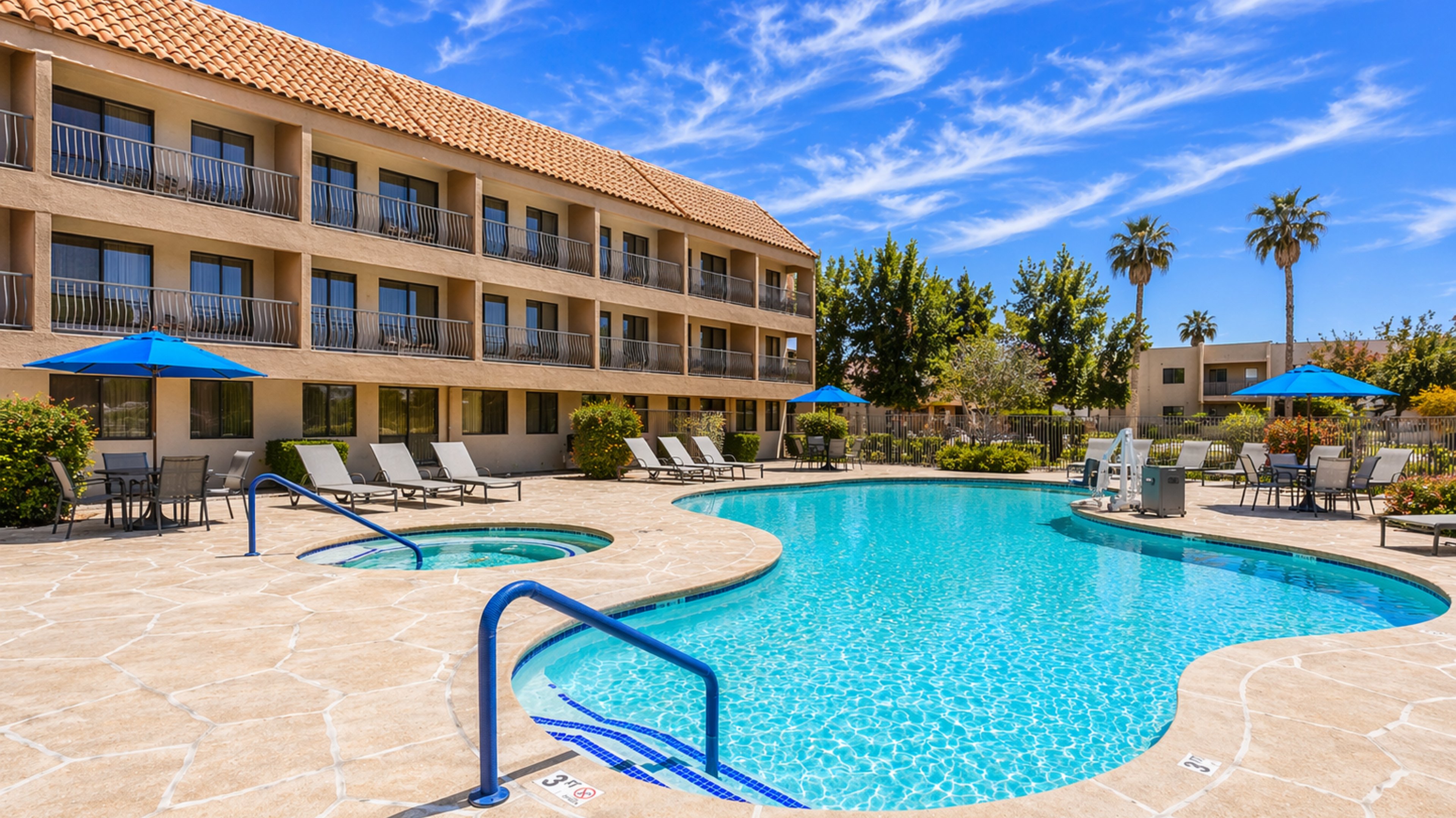 Holiday Inn Express Palm Desert 10/78