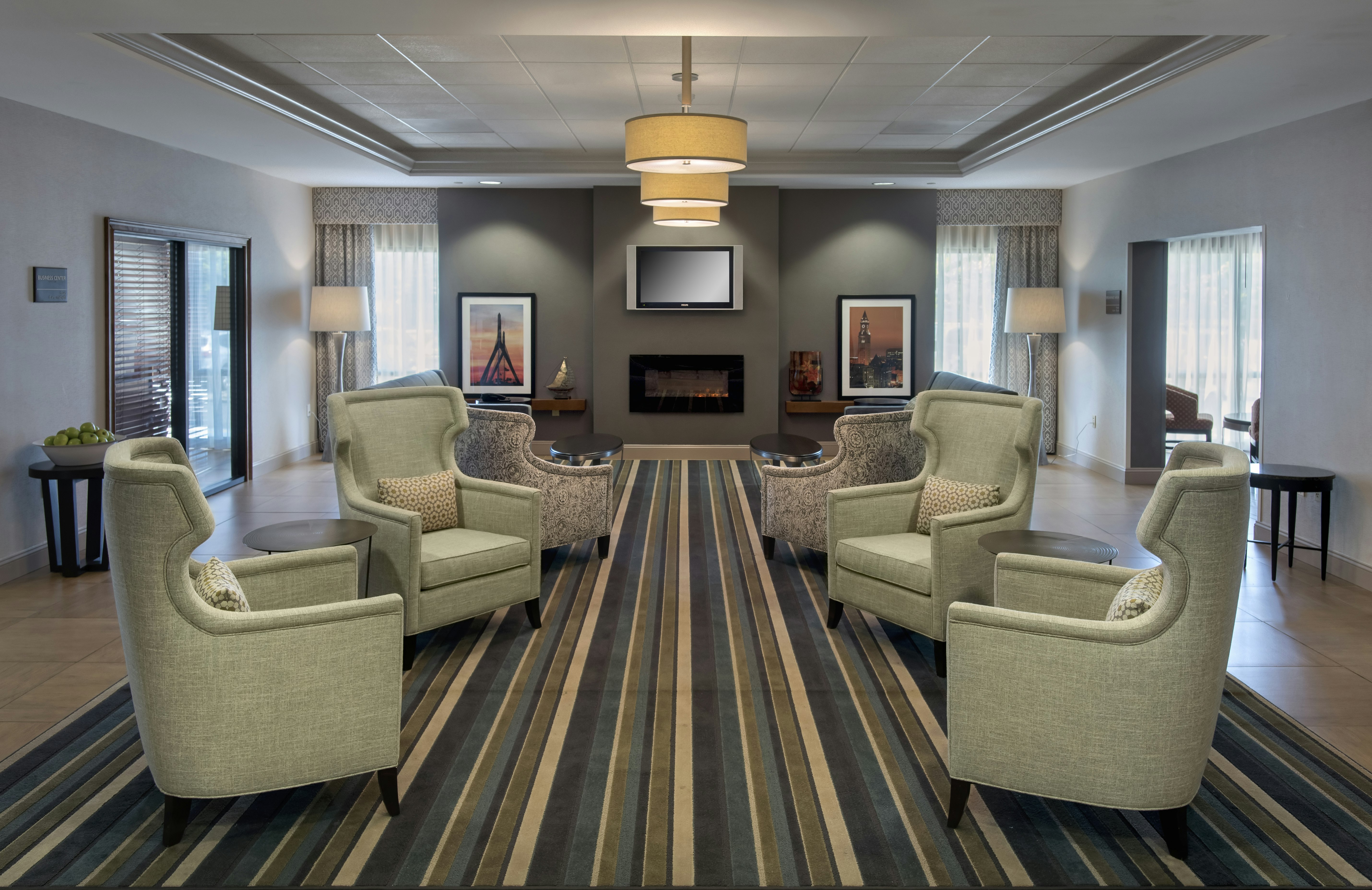 Hampton Inn Boston Logan Airport 19/38