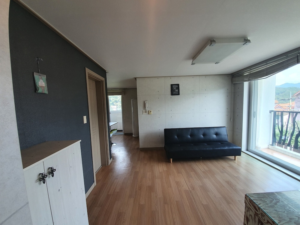 Gapyeong Apple Lodge Pension 32/50