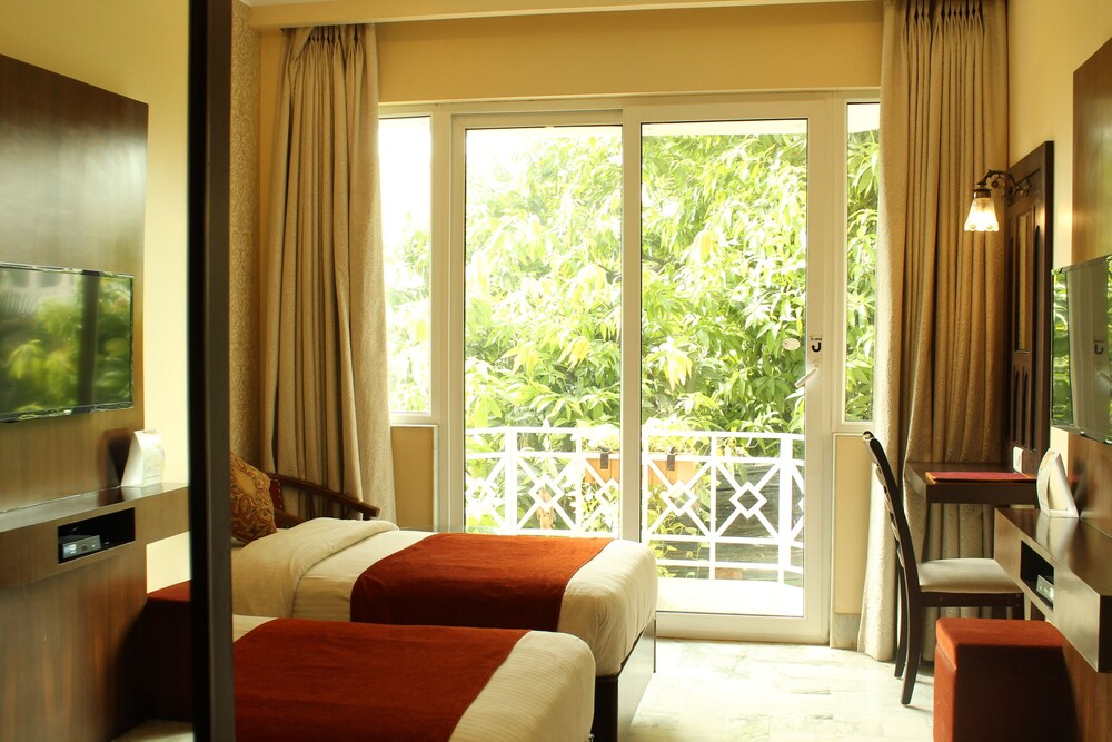 Surya Hotel 45/74