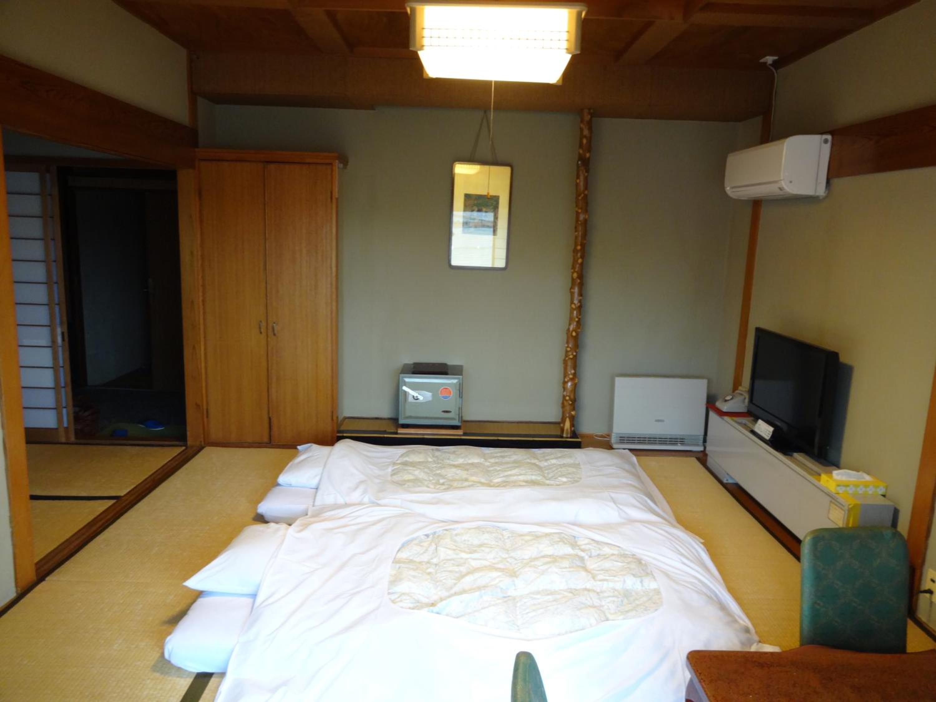 Japanese, Shared Bathroom