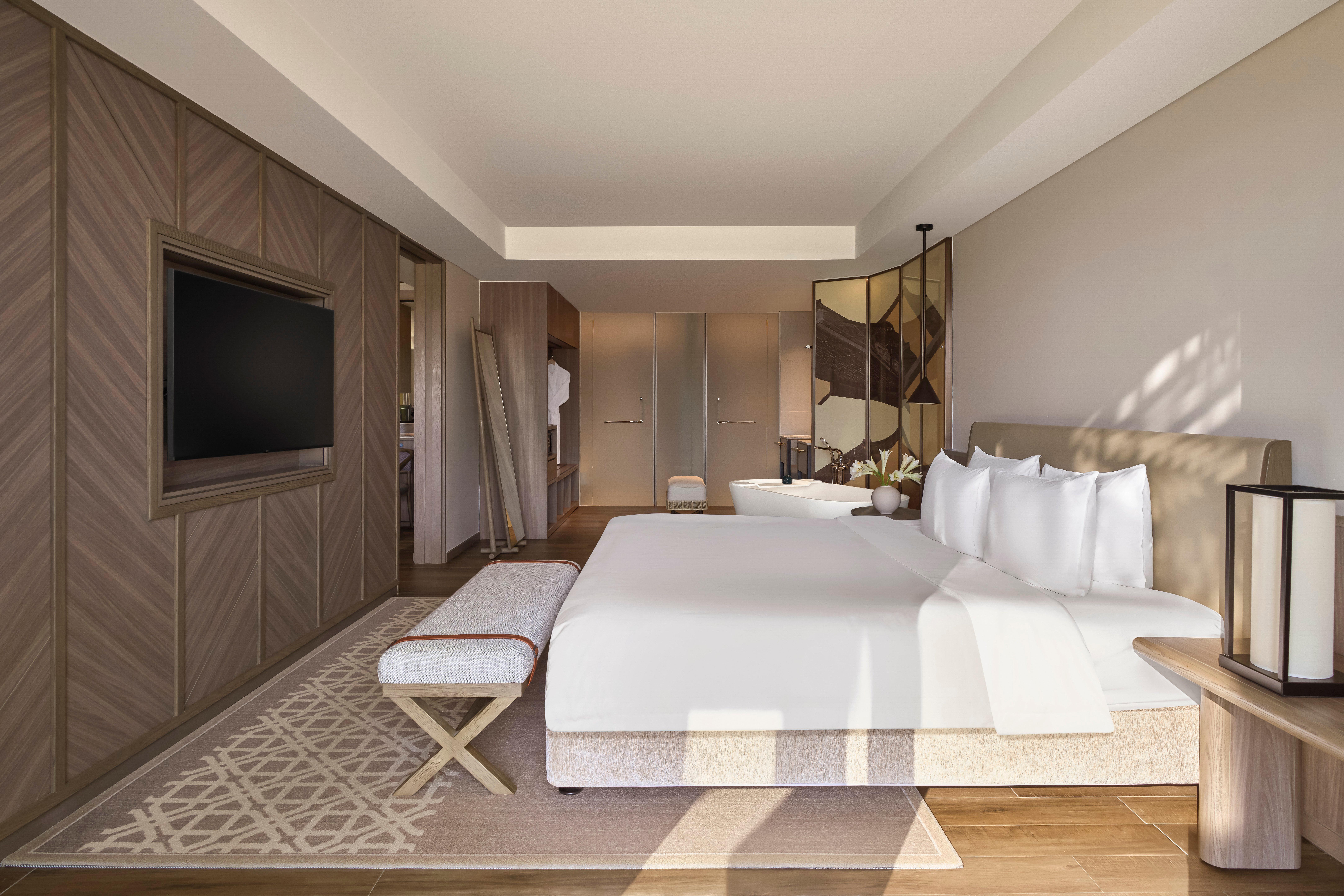 Suite, River View