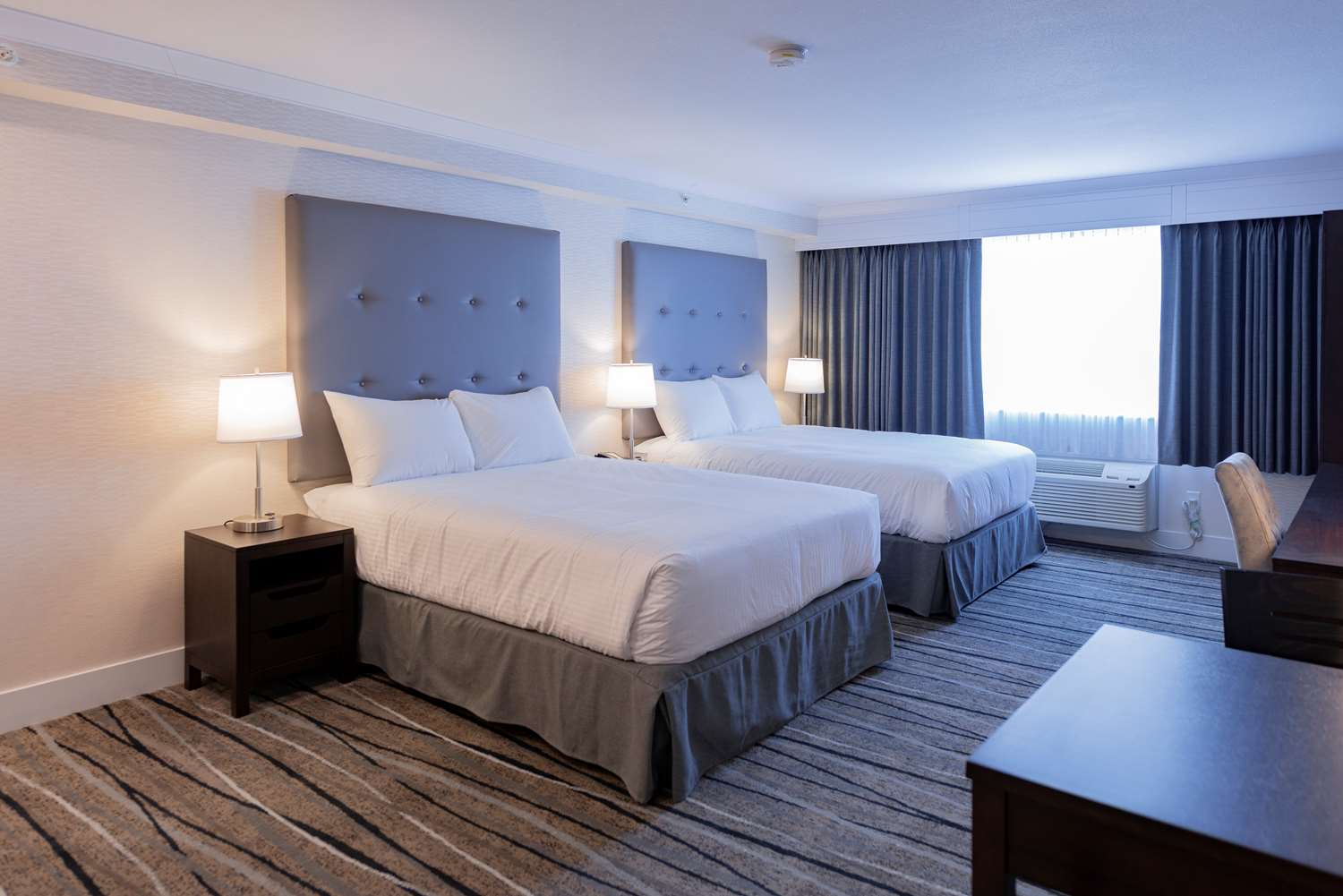 Executive, Suite, 2 Queen Beds, Kitchen