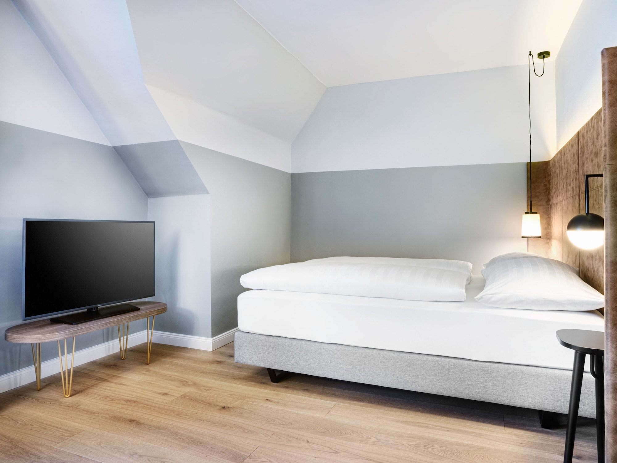 SUPERIOR, DOUBLE BED