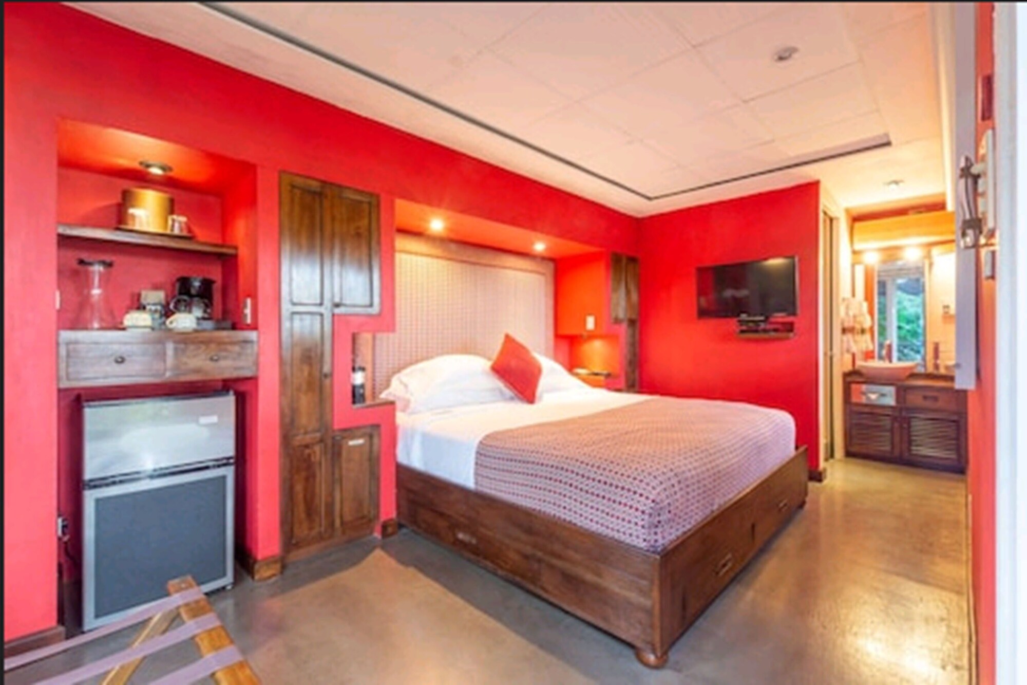 CONVERTIBLE DOUBLE BED
