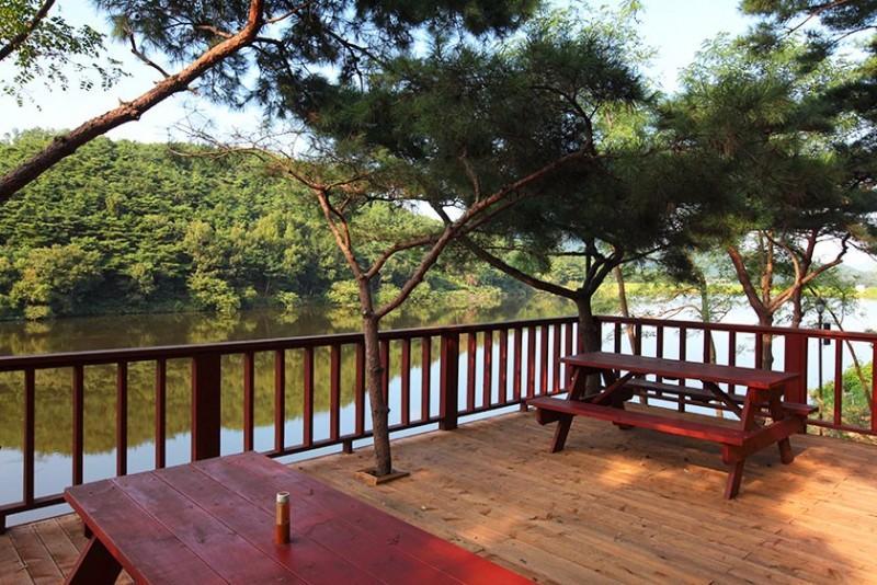 Gyeongju Lakeside Waltz Pension 13/22