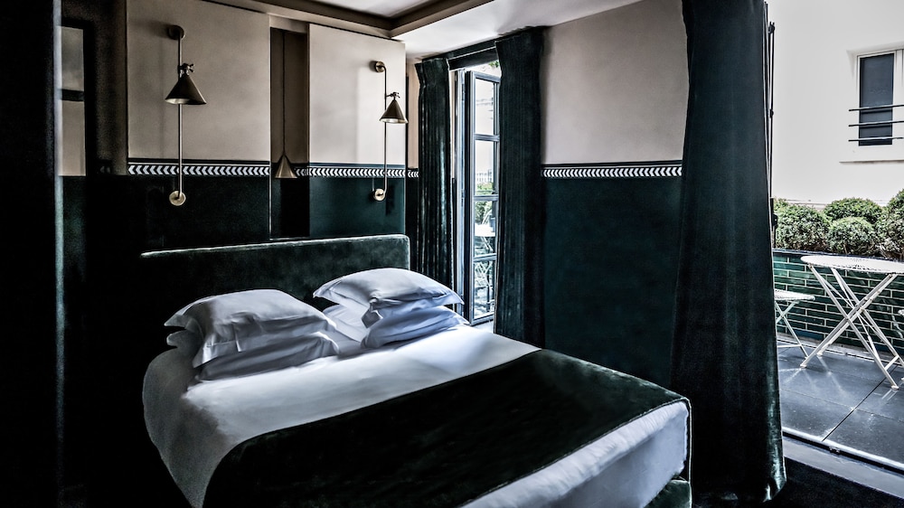 Garden Suite, Queen Bed
