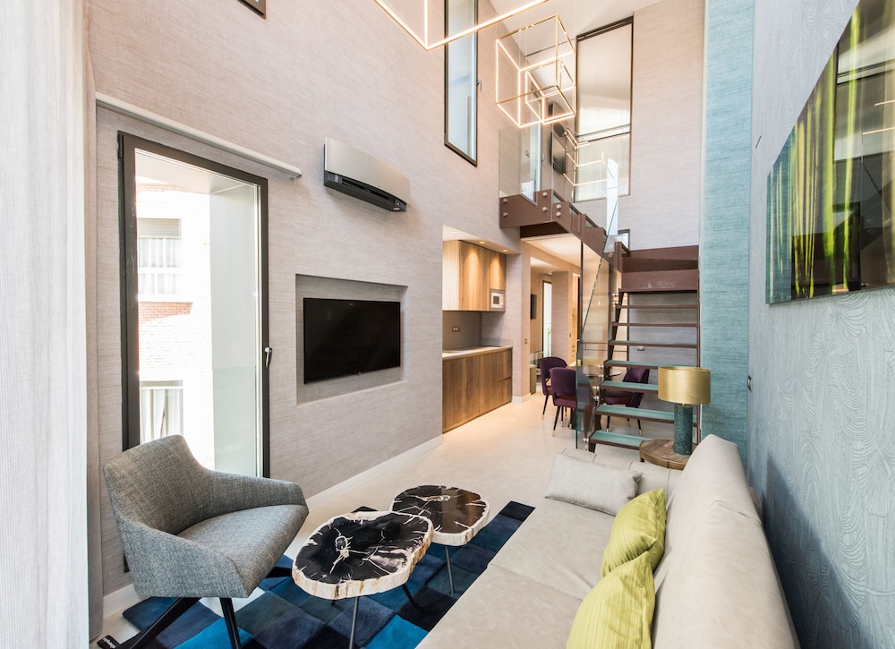 The Garden Suites 29/42
