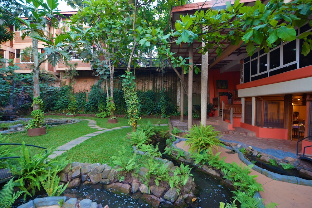 Forest Cottages 58/60