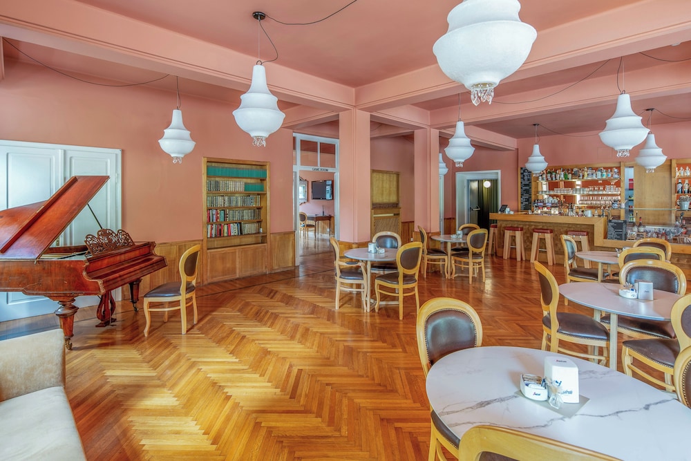 Hotel Auronzo Dolomites, Affiliated by Melia 37/50