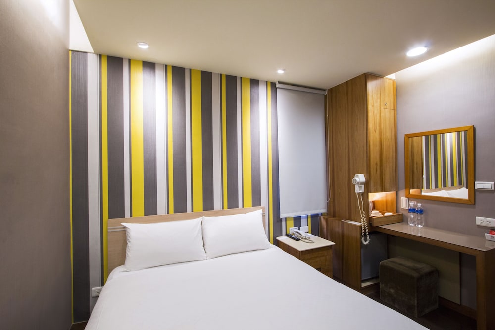 Vip Hotel 7/37
