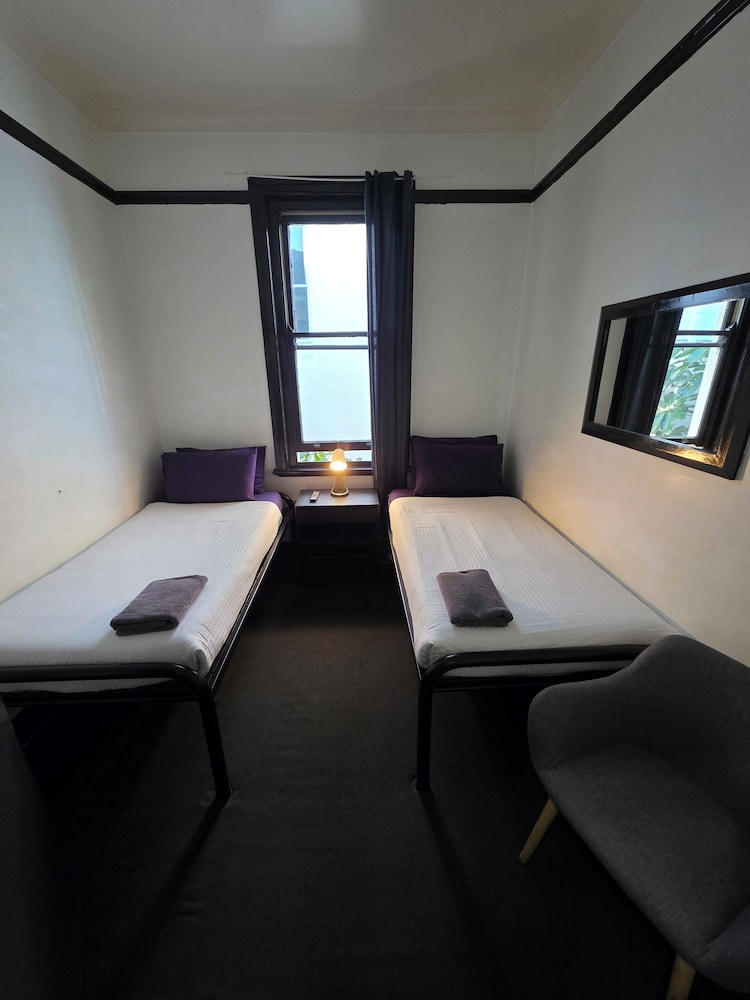 Coogee Beach House - Hostel 26/36