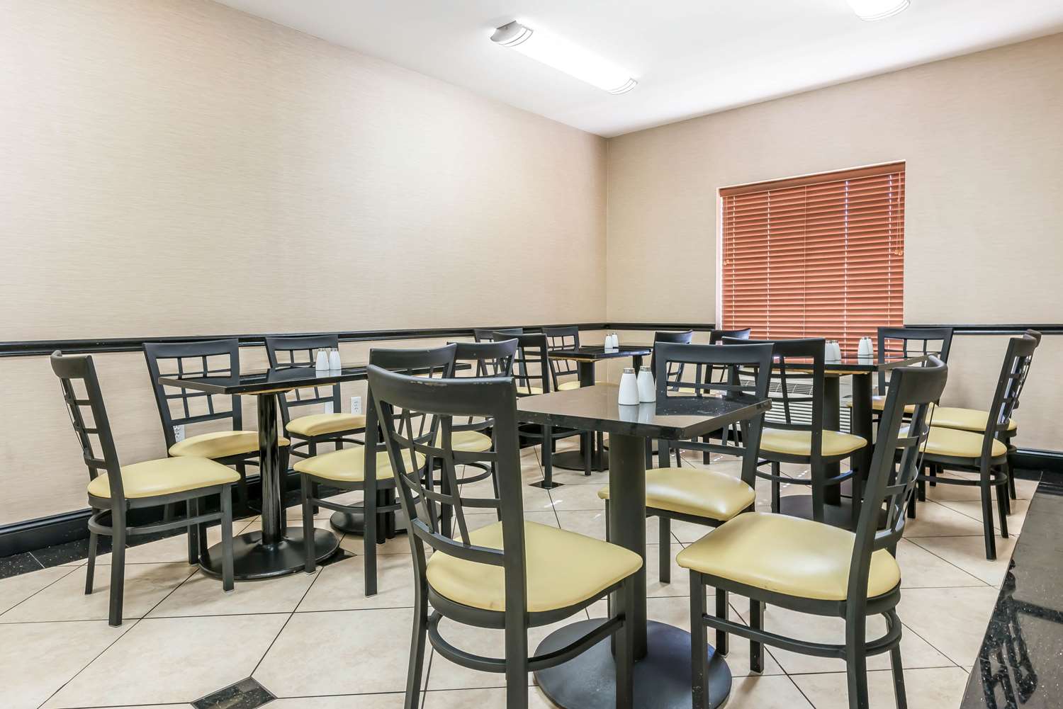 Sleep Inn & Suites University Shands 34/47