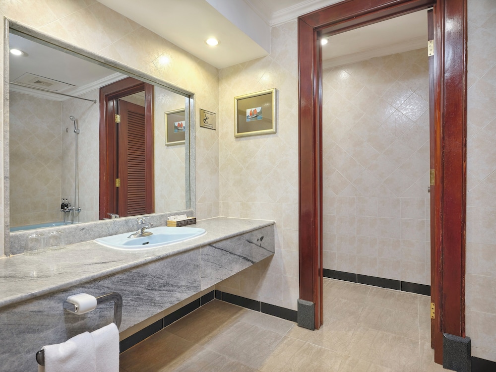 Bong Sen Hotel Saigon 49/50