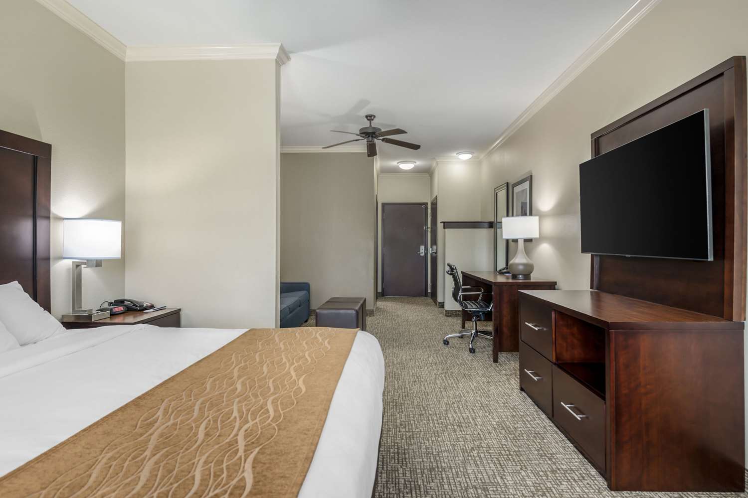 Suite, King Bed