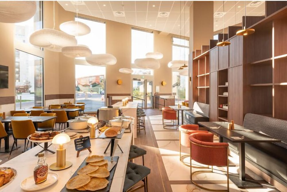 Mercure Acheres St Germain en Laye 35/50