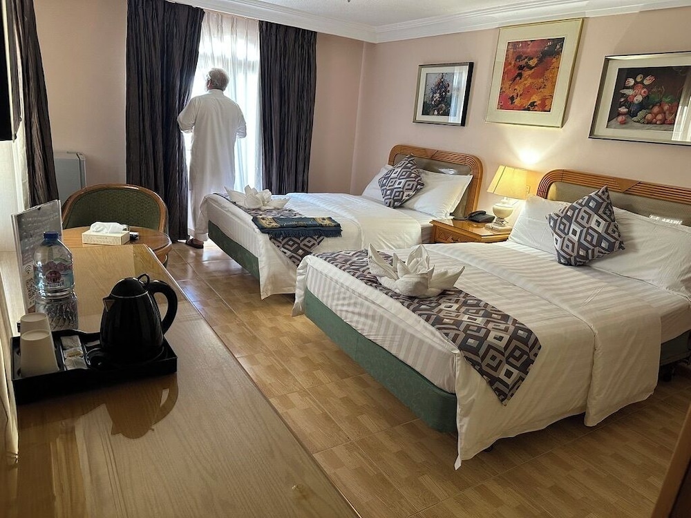 ROOM, TWIN BEDS, BALCONY