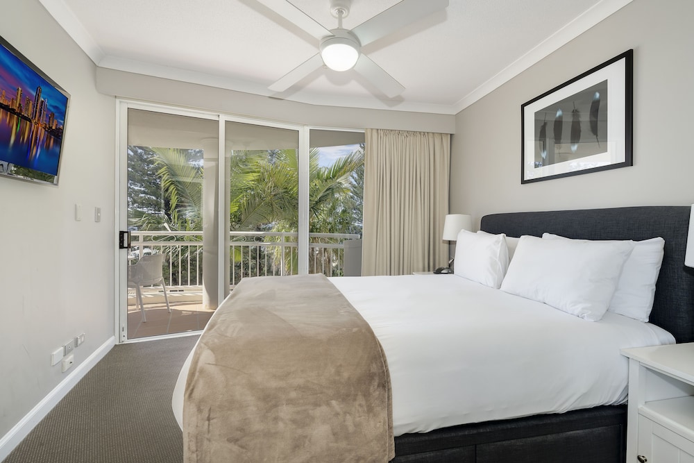 ULTIQA Burleigh Mediterranean Resort 14/65