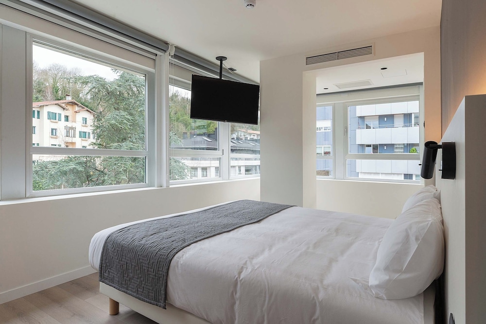 Hotel Distrito Oeste 15/50