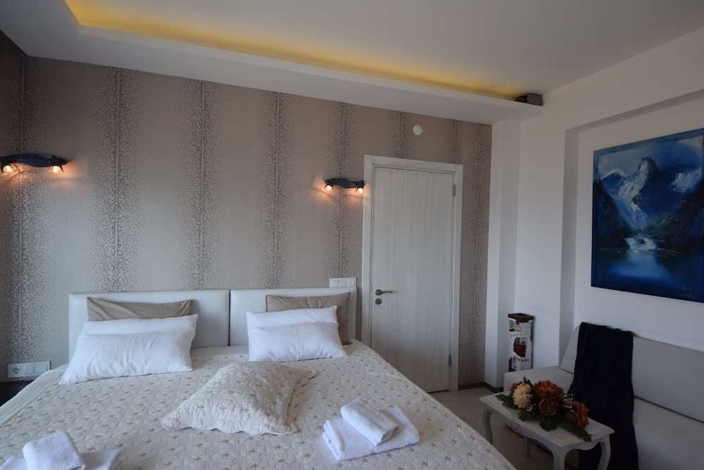 Mavi Panorama Butik Hotel 14/68